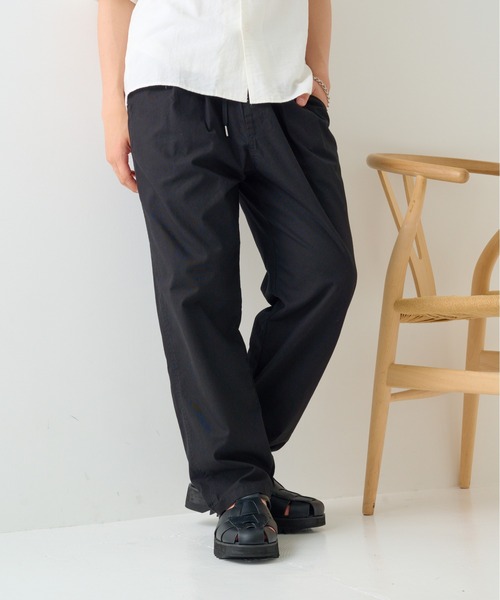 UNIVERSAL OVERALL(ユニバーサルオーバーオール)の「【UNIVERSAL OVERALL】CHILLPAN TAPERED U2623630-B(チノパンツ・メンズ・ベージュ/グレー/ブラック・L/XL/M)」の2枚目の写真