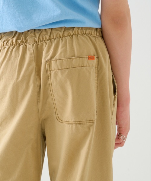 UNIVERSAL OVERALL(ユニバーサルオーバーオール)の「【UNIVERSAL OVERALL】CHILLPAN TAPERED U2623630-B(チノパンツ・メンズ・ベージュ/グレー/ブラック・L/XL/M)」の14枚目の写真