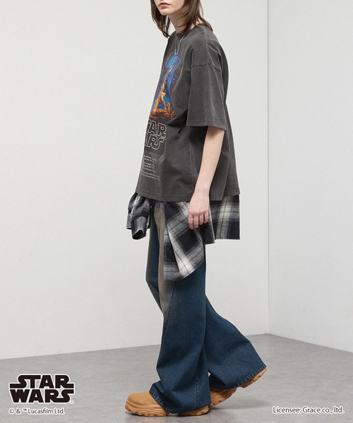 STAR WARS（スターウォーズ）の「＜Exclusive＞【STAR WARS】Vintage-Washed Oversized Tee / 【スター・ウォーズ】 別注 ヴィンテージ加工 オーバーサイズ グラフィックTシャツ（Tシャツ/カットソー・メンズ・ブラック系2/ブラック系/ブラック・L/M）」の13枚目の写真