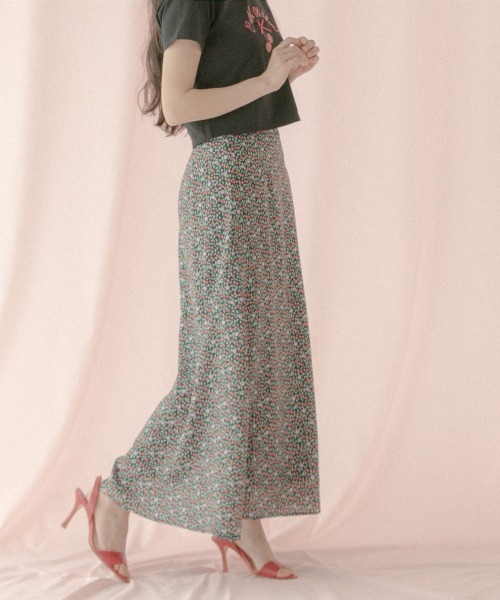 Cath Kidston（キャスキッドソン）の「ナロースカート Cherry Vine（スカート・レディース・ブラック・S）」の14枚目の写真