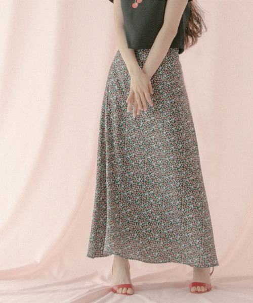 Cath Kidston（キャスキッドソン）の「ナロースカート Cherry Vine（スカート・レディース・ブラック・S）」の5枚目の写真