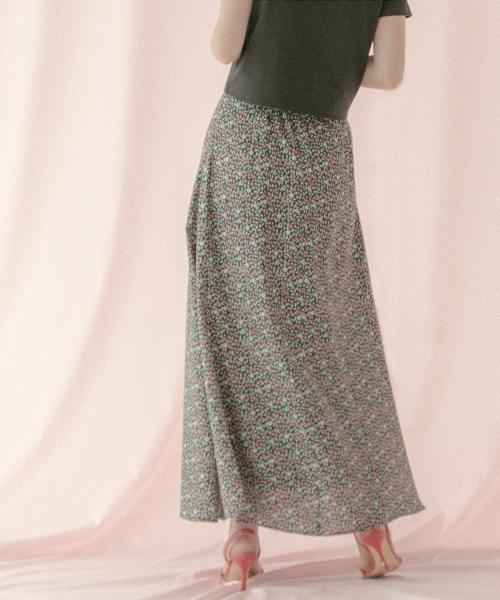 Cath Kidston（キャスキッドソン）の「ナロースカート Cherry Vine（スカート・レディース・ブラック・S）」の2枚目の写真
