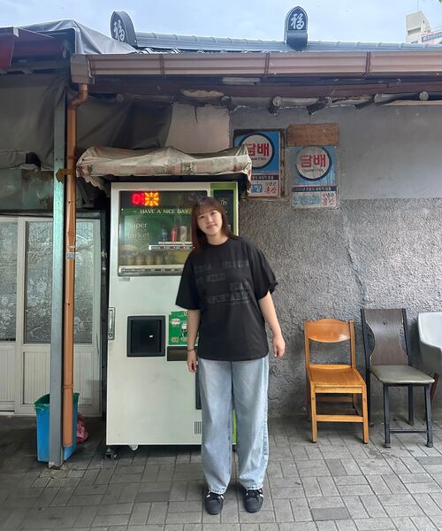 URBANAGE(アーバンエイジ)の「ALIVE オーバー半袖チャコール(Tシャツ/カットソー・レディース・その他・MEDIUM/LARGE)」の4枚目の写真