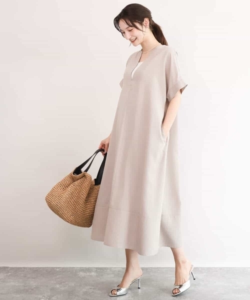 MK MICHEL KLEIN（エムケーミッシェルクラン）の「[洗える]深V開きサックワンピース（ワンピース・レディース・グリーン/ベージュ・38）」の13枚目の写真