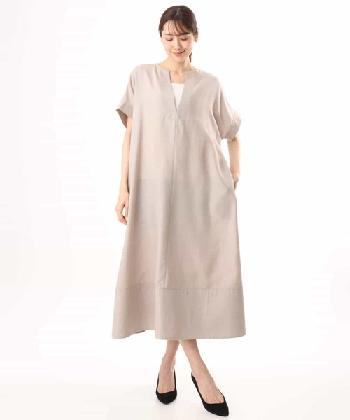 MK MICHEL KLEIN（エムケーミッシェルクラン）の「[洗える]深V開きサックワンピース（ワンピース・レディース・グリーン/ベージュ・38）」の17枚目の写真