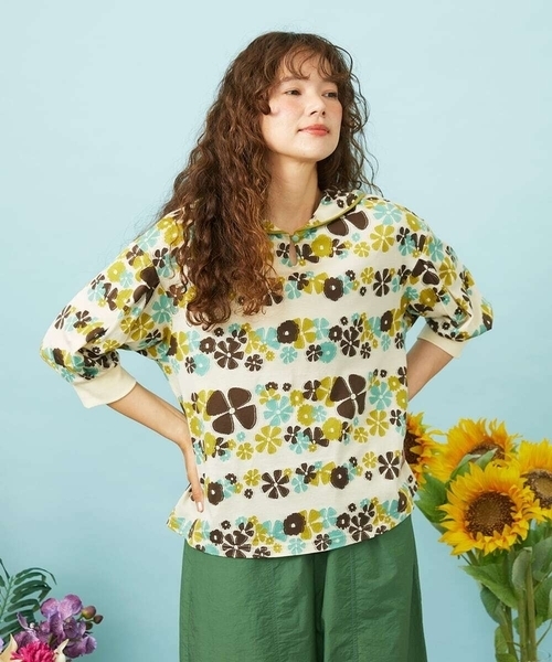 Jocomomola(ホコモモラ)の「Ramo Border フラワージャカードセーラーカラーカットソー(Tシャツ/カットソー・レディース・アイボリー/ネイビー・40)」の2枚目の写真