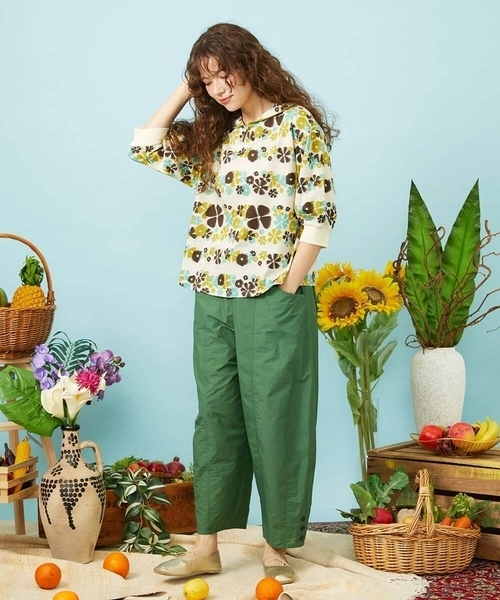 Jocomomola(ホコモモラ)の「Ramo Border フラワージャカードセーラーカラーカットソー(Tシャツ/カットソー・レディース・アイボリー/ネイビー・40)」の15枚目の写真