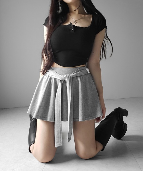 me+em select（ミームセレクト）の「【 ３color 】ラップレイヤードフレアミニスカパン ／ wrap layered flare mini skirt pants　※※（スカート・レディース・グレー/ホワイト/ブラック・MEDIUM/LARGE/SMALL）」の19枚目の写真