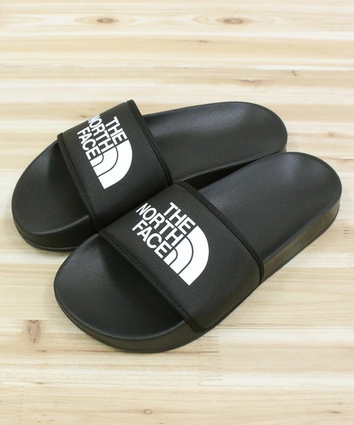 THE NORTH FACE(ザノースフェイス)の「ウィメンズ ベースキャンプスライドIII サンダル Woman's Base Camp Slide III(サンダル・レディース・ブラック/ベージュ・US8/US7/US6)」の2枚目の写真