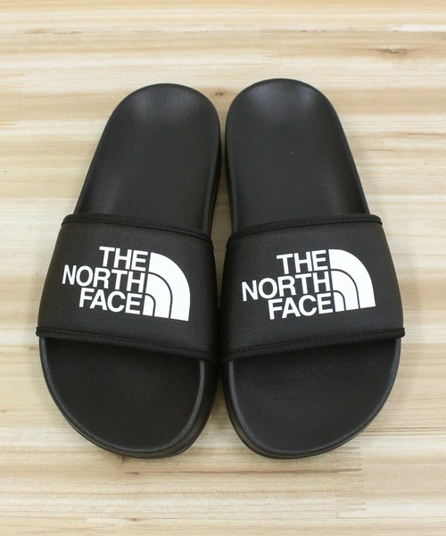 THE NORTH FACE(ザノースフェイス)の「ウィメンズ ベースキャンプスライドIII サンダル Woman's Base Camp Slide III(サンダル・レディース・ブラック/ベージュ・US8/US7/US6)」の4枚目の写真
