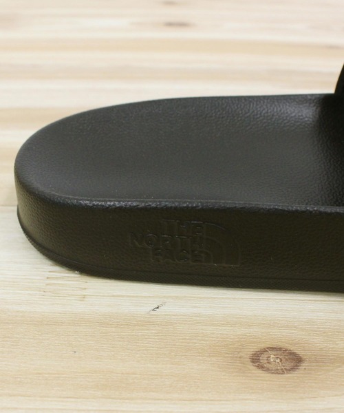 THE NORTH FACE(ザノースフェイス)の「ウィメンズ ベースキャンプスライドIII サンダル Woman's Base Camp Slide III(サンダル・レディース・ブラック/ベージュ・US8/US7/US6)」の7枚目の写真