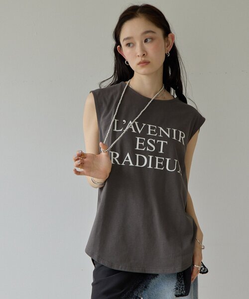 DISCOAT(ディスコート)の「【Noka/WEB限定】ロゴノースリTシャツ(Tシャツ/カットソー・レディース・オフホワイト/カーキ/チャコールグレー・FREE)」の3枚目の写真