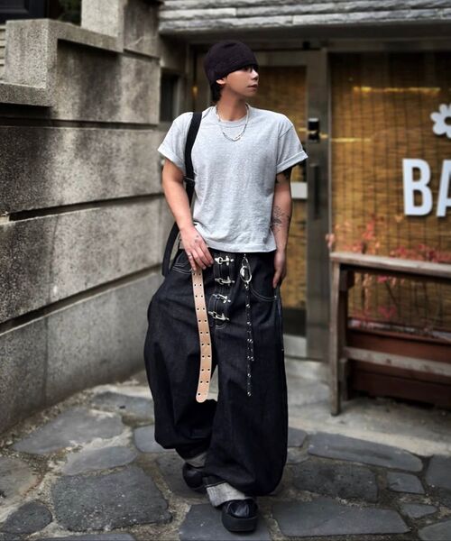 THE MILE（ザマイル）の「ガーメンツクロップ無地クルーネック_BLACK（Tシャツ/カットソー・メンズ・その他・SMALL/MEDIUM/LARGE/X-LARGE）」の3枚目の写真