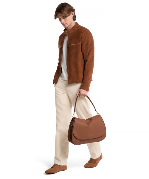 MICHAEL KORS(マイケルコース)の「HOLMES ぺブルレザー コンバーチブル クロスボディバッグ エクストララージ(ショルダーバッグ・メンズ・ブラウン系・FREE)」の2枚目の写真