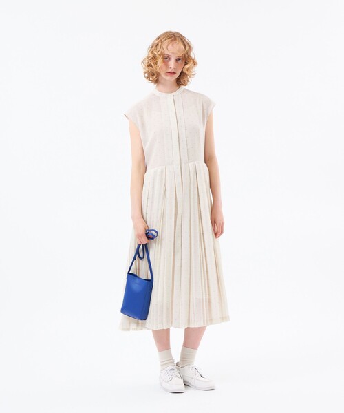 MACKINTOSH PHILOSOPHY（ﾏｯｷﾝﾄｯｼｭ ﾌｨﾛｿﾌｨｰ）の「【WEB&一部店舗限定】【WILLINGHAM DRESS】トリプルドットプリーツ（ワンピース・レディース・ホワイト系その他/ブラック・36/38）」の3枚目の写真