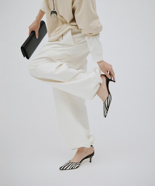 Whim Gazette(ウィムガゼット)の「<WEB限定サイズあり>【Hoaw.】ゼブラポインテッドパンプス(パンプス・レディース・ブラック・36/35/39/38/37)」の2枚目の写真