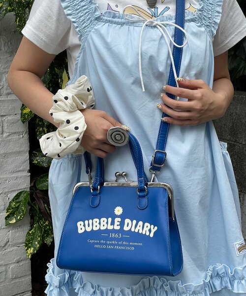 HELLO.SANFRANCISCO(ハローサンフランシスコ)の「【HELLO.SANFRANCISCO/ハローサンフランシスコ】マーガレットロゴがま口ショルダー(トートバッグ・レディース・ホワイト/ブルー・ONE SIZE)」の8枚目の写真