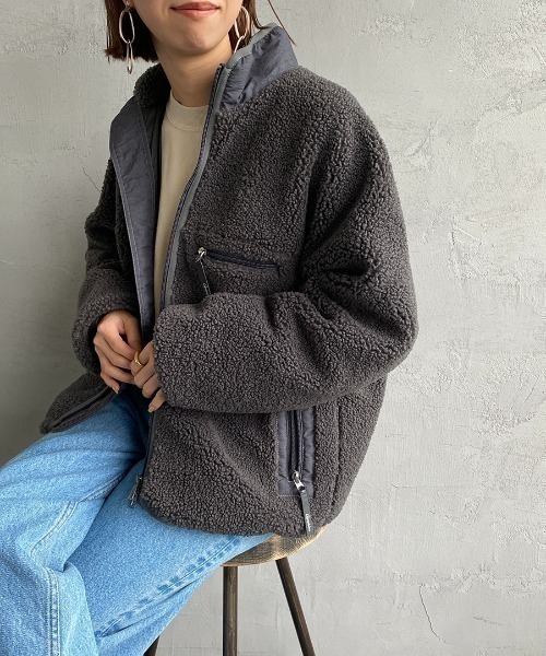GYMPHLEX（ジムフレックス）の「【WEB先行予約】[GYMPHLEX/ジムフレックス] COZY LIGHT ボアフリースジャケット（ブルゾン・レディース・ベージュ/オフホワイト/チャコール・14）」の2枚目の写真