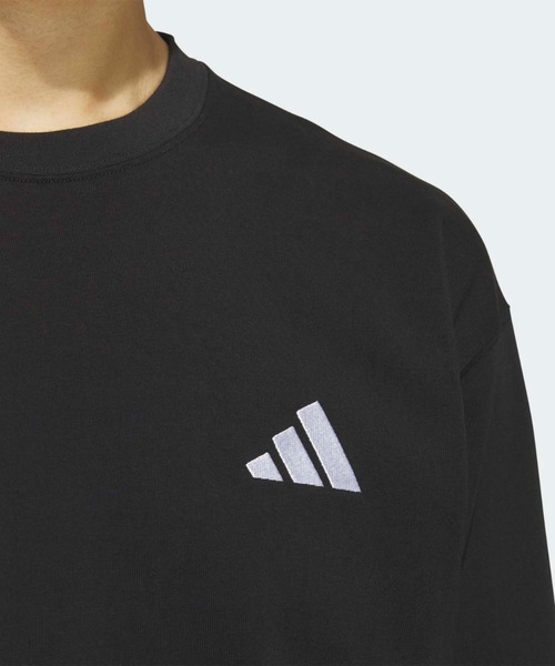 adidas（アディダス）の「エッセンシャルズ プラス ルーズフィット スモールロゴ 長袖Tシャツ / ロンT / アディダス adidas（Tシャツ/カットソー・メンズ・ブラック・XX-LARGE/3XL/LARGE/MEDIUM/SMALL/X-LARGE/X-SMALL）」の4枚目の写真