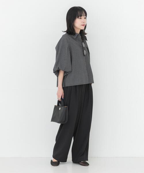URBAN RESEARCH(アーバンリサーチ)の「『4サイズ展開』スリータックワイドパンツ(その他パンツ・レディース・ブラック/チャコールグレー・34/40/38/36)」の11枚目の写真