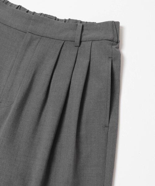 URBAN RESEARCH(アーバンリサーチ)の「『4サイズ展開』スリータックワイドパンツ(その他パンツ・レディース・ブラック/チャコールグレー・34/40/38/36)」の21枚目の写真