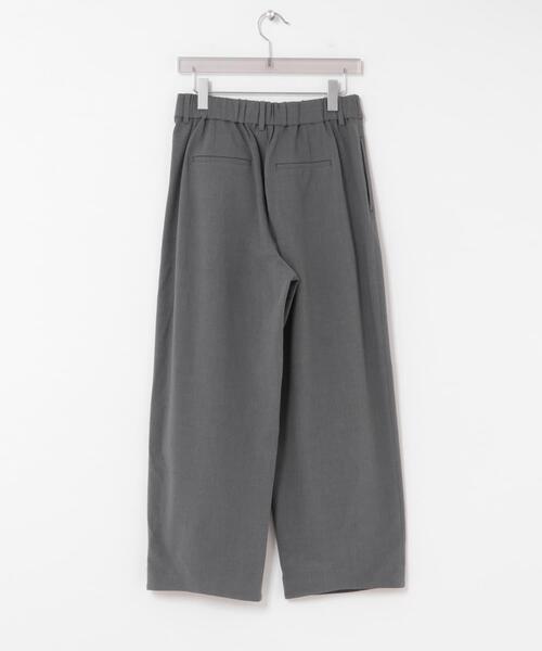 URBAN RESEARCH(アーバンリサーチ)の「『4サイズ展開』スリータックワイドパンツ(その他パンツ・レディース・ブラック/チャコールグレー・34/40/38/36)」の22枚目の写真