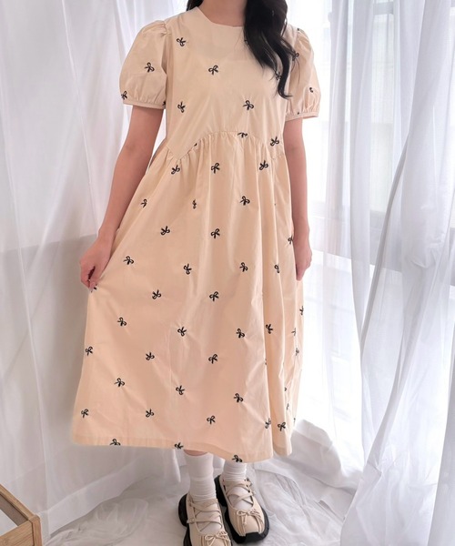 merrylatte（メリーラテ）の「リボンデザインパフスリーブワンピース（ワンピース・レディース・アイボリー・FREE）」の5枚目の写真