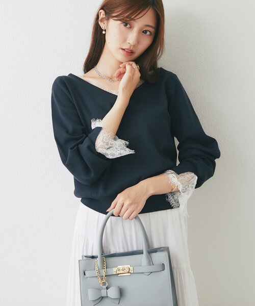 La boutique BonBon(ラブティックボンボン)の「【繊細レースで女子力UP!】レース付きVネックニット(ニット/セーター・レディース・バイオレット/ネイビー/ピンク/オフホワイト・FREE)」の3枚目の写真