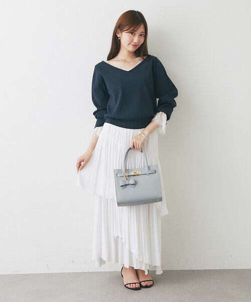 La boutique BonBon(ラブティックボンボン)の「【繊細レースで女子力UP!】レース付きVネックニット(ニット/セーター・レディース・バイオレット/ネイビー/ピンク/オフホワイト・FREE)」の14枚目の写真