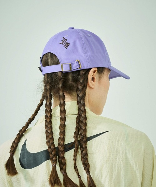 LY(エルワイ)の「LY LETTER CAP(キャップ・レディース・オートミール/ボルドー/パープル/ブラック・-)」の7枚目の写真