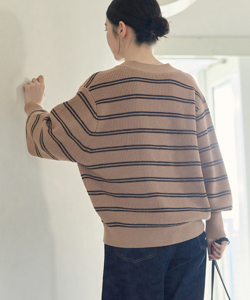 journal standard L'essage（ジャーナルスタンダードレサージュ）の「GOLDボタンカーディガン（カーディガン/ボレロ・レディース・チャコールグレー/タン・FREE）」の12枚目の写真
