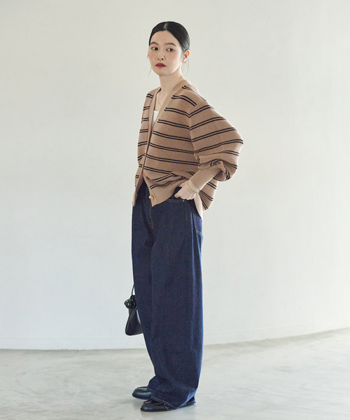 journal standard L'essage（ジャーナルスタンダードレサージュ）の「GOLDボタンカーディガン（カーディガン/ボレロ・レディース・チャコールグレー/タン・FREE）」の14枚目の写真