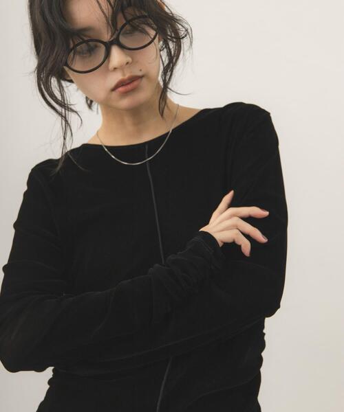 KBF(ケイビーエフ)の「サイドスリットシアーベロアTEE(Tシャツ/カットソー・レディース・ブラック/ライトブルー/アイボリー・ONE)」の13枚目の写真