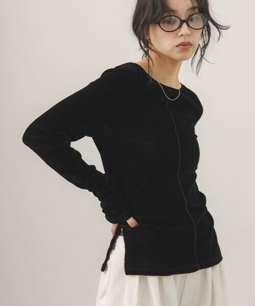 KBF(ケイビーエフ)の「サイドスリットシアーベロアTEE(Tシャツ/カットソー・レディース・ブラック/ライトブルー/アイボリー・ONE)」の14枚目の写真
