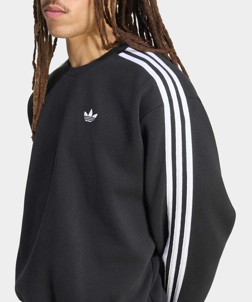 adidas(アディダス)の「アディカラー スリーストライプス オーバーサイズ クルーネック / トレーナー / アディダスオリジナルス adidas Originals(スウェット・メンズ・ブラック・LARGE/3XL/X-LARGE/SMALL/MEDIUM/XX-LARGE)」の2枚目の写真