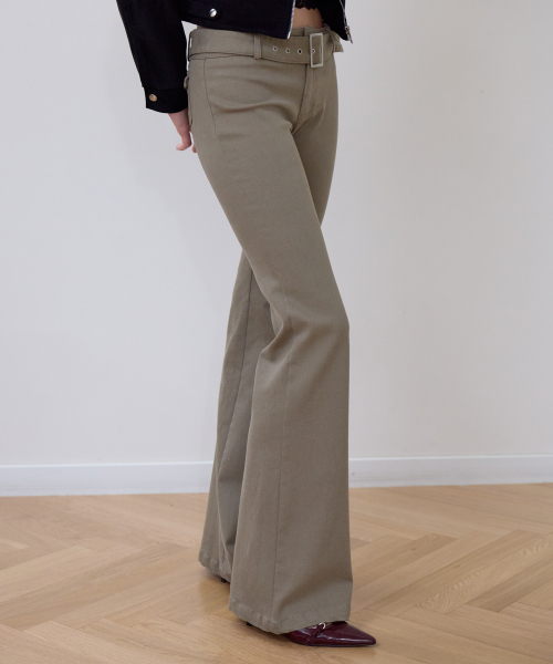 ROSEFRANTZ（ロゼフランツ）の「Belted Boots Cut Pants [Beige]（その他パンツ・レディース・Beige・SMALL/MEDIUM）」の3枚目の写真