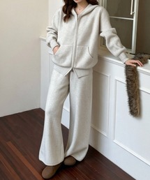 フェイクファーファー付きニットダブルジップカーディガン&パンツ