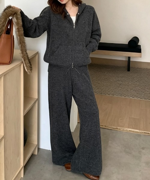 FLINEA(フリネア)の「フェイクファーファー付きニットダブルジップカーディガン&パンツ(セットアップ・レディース・ブラウン/ダークグレー/ライトグレー/ブラック/ベージュ・FREE)」の15枚目の写真