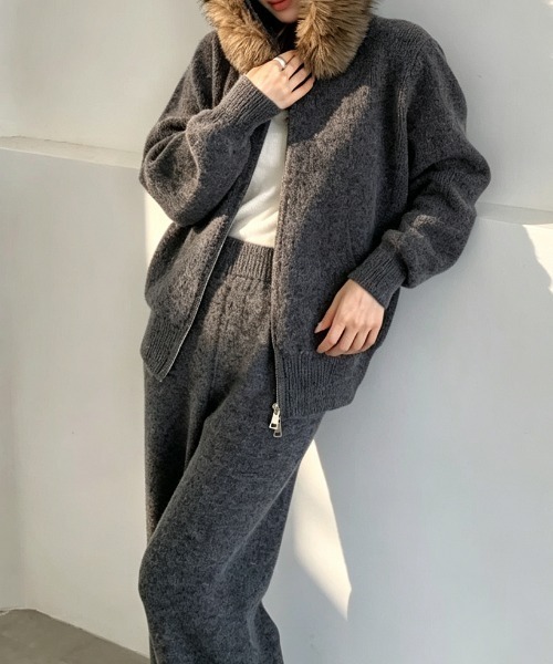 FLINEA(フリネア)の「フェイクファーファー付きニットダブルジップカーディガン&パンツ(セットアップ・レディース・ブラウン/ダークグレー/ライトグレー/ブラック/ベージュ・FREE)」の13枚目の写真