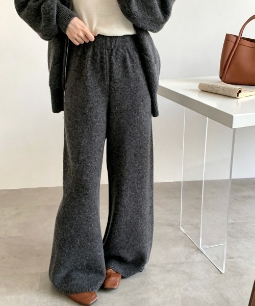 FLINEA(フリネア)の「フェイクファーファー付きニットダブルジップカーディガン&パンツ(セットアップ・レディース・ブラウン/ダークグレー/ライトグレー/ブラック/ベージュ・FREE)」の16枚目の写真