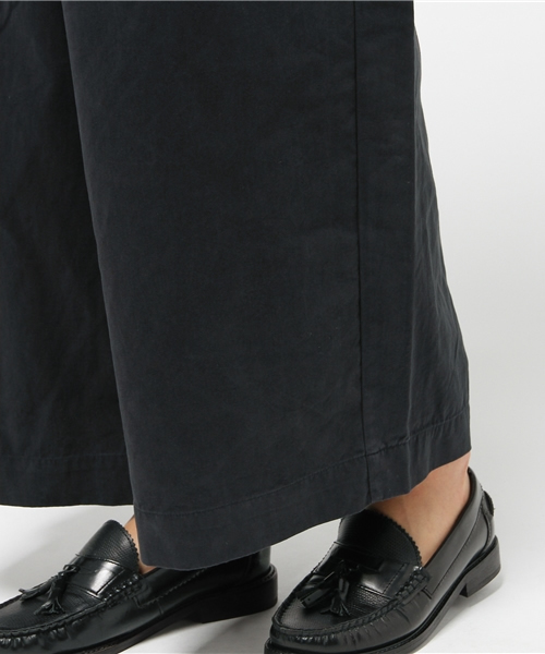 LBC（エルビーシー）の「コットンナイロンワイドパンツ   （その他パンツ・レディース・ネイビー/ベージュ/オリーブ・LARGE/MEDIUM）」の10枚目の写真