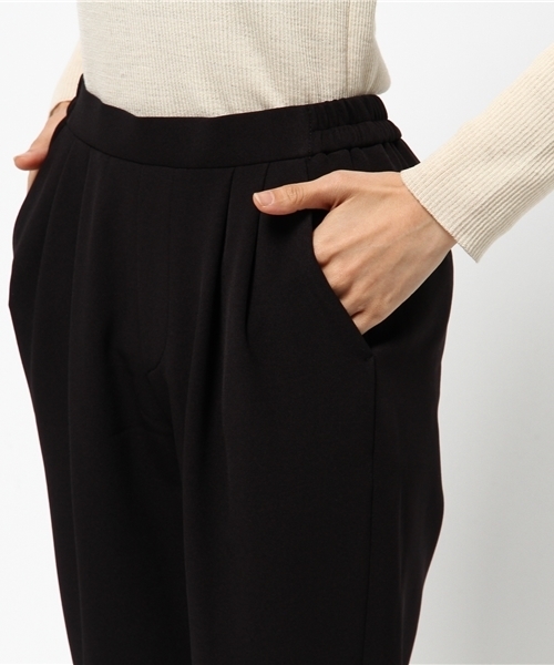 STUDIOUS（ステュディオス）の「STUDIOUS ダブルストレッチツータックテーパードパンツ（その他パンツ・レディース・ブラック/カーキ・0/1）」の8枚目の写真