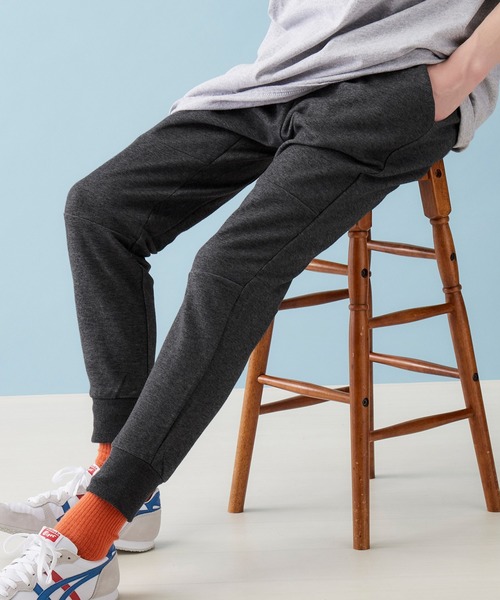 MONO-MART(モノマート)の「テーパードストレッチ スキニー ジョガーパンツ/アクティブストレッチ(MONO-MART)(スウェットパンツ・メンズ・オリーブ/オフホワイト/グレー/ネイビー/ブラック/ブルー/チャコール/ベージュ・L/M/XL/S)」の4枚目の写真