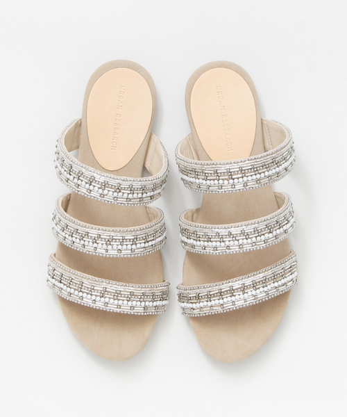 URBAN RESEARCH(アーバンリサーチ)の「UR ビーズコンフォートサンダル(サンダル・レディース・ベージュ/ブラック・38/37/36)」の3枚目の写真