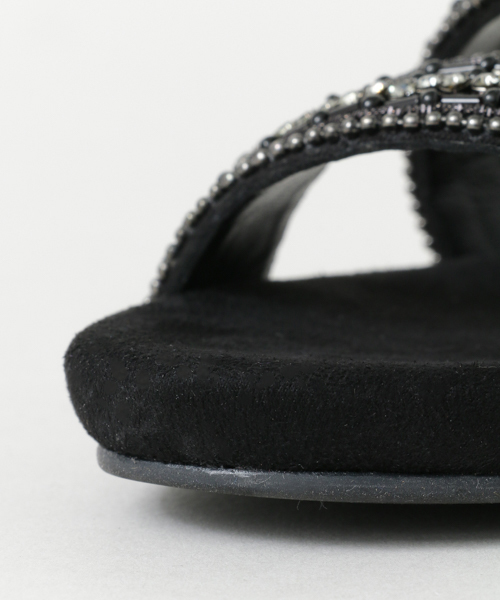 URBAN RESEARCH(アーバンリサーチ)の「UR ビーズコンフォートサンダル(サンダル・レディース・ベージュ/ブラック・38/37/36)」の9枚目の写真