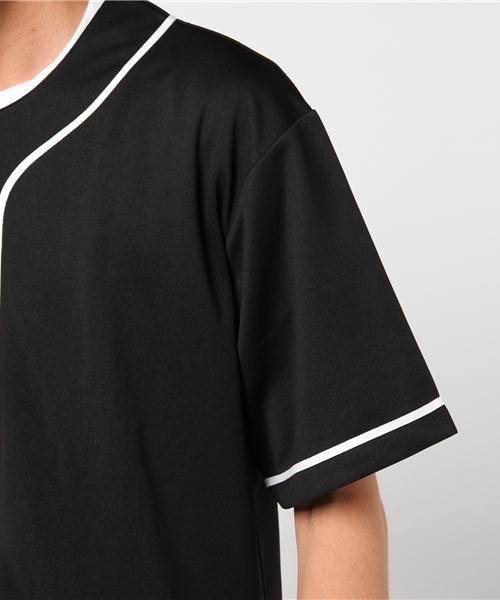 United Athle（ユナイテッドアスレ）の「【UNITED ATHLE】4.4oz ドライベースボールシャツ（シャツ/ブラウス・メンズ・ホワイト/ネイビー/ブラック/グレー・MEDIUM/LARGE/SMALL）」の9枚目の写真