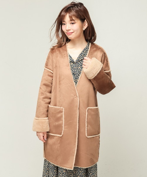 natural couture(ナチュラルクチュール)の「フェイクムートンリバーシブルコート(ムートンコート・レディース・アイボリー/ライトグレー/キャメル/ピンクベージュ・FREE)」の20枚目の写真