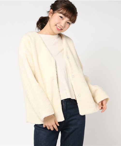 earth music&ecology（アースミュージックアンドエコロジー）の「・ボアショートコート（ノーカラージャケット・レディース・キャメル/アイボリー/ブラック・FREE）」の12枚目の写真