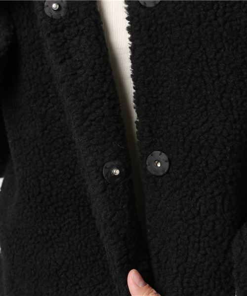 earth music&ecology（アースミュージックアンドエコロジー）の「・ボアショートコート（ノーカラージャケット・レディース・キャメル/アイボリー/ブラック・FREE）」の9枚目の写真