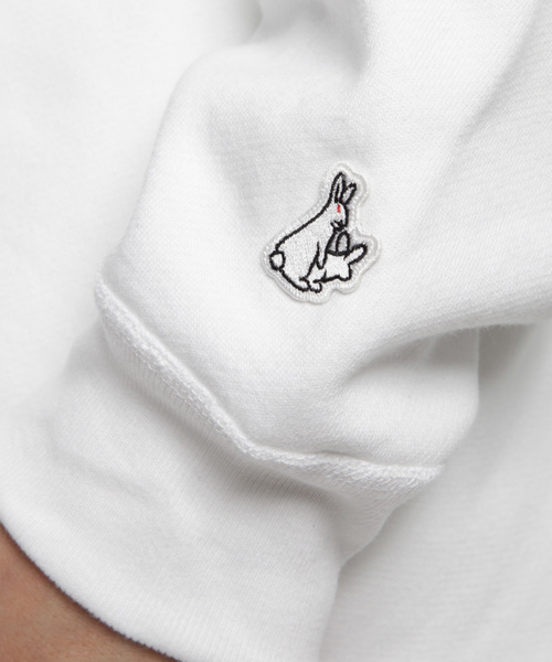 FR2(エフアールツー)の「liked your post.プルオーバーパーカー(パーカー・メンズ・ホワイト/ブラック・L/M/S/XL/XXL)」の4枚目の写真